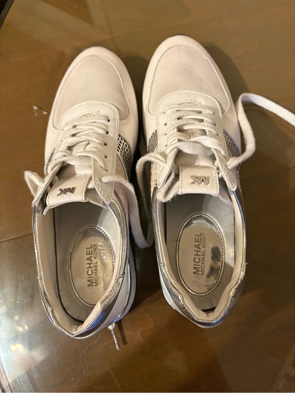Micheal Kors Tennis shoes - Picture 5 of 5